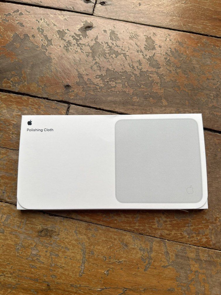 Apple Polishing Cloth (Category: Other Mobile & Gadget Accessories) located in Marikina City. Submitted by artcaro (Listing ID 1465603424, Image 1). Description: SRP P1,190. RFS: Never used. Still sealed. Item coming from Tumana, Marikina.