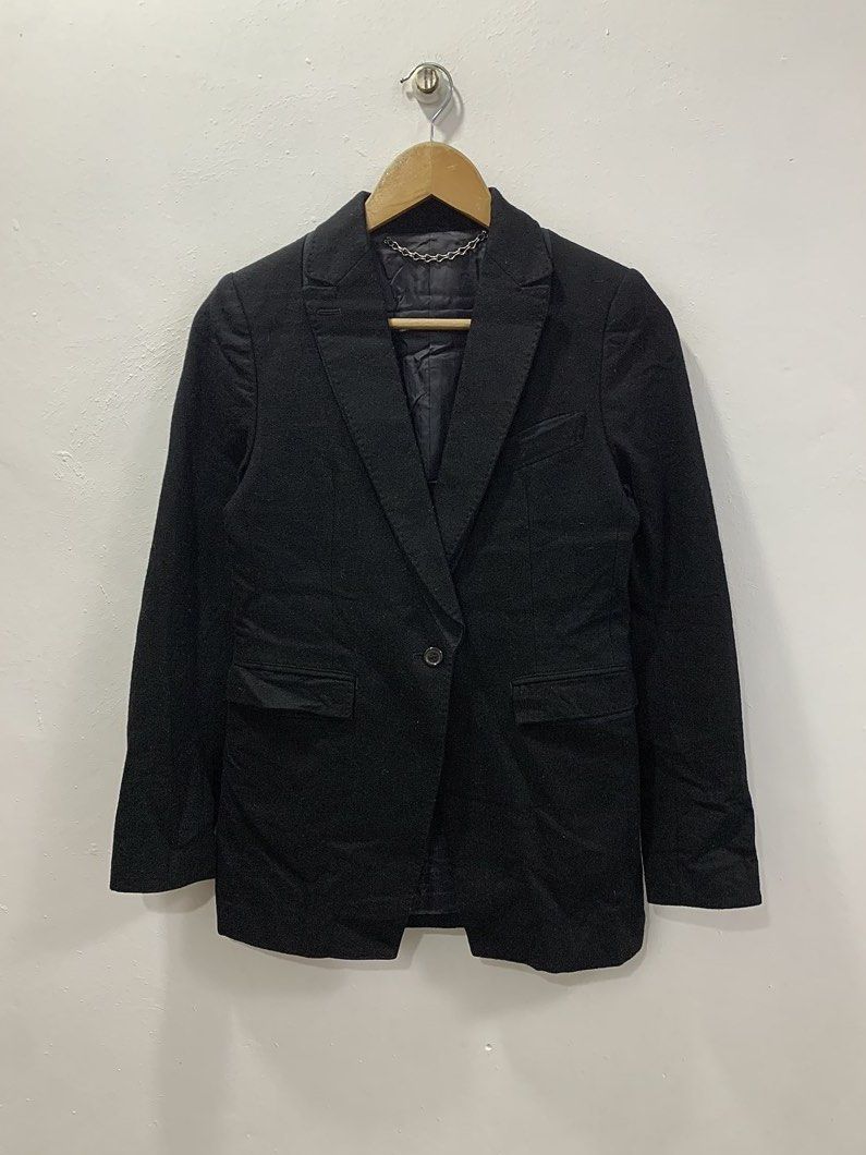 ARCHIVE MIHARAYASUHIRO TEXTURIZED SINGLE-BUTTON BLAZER (WOMEN’S) (Category: Coats, Jackets and Outerwear) located in Cavite. Submitted by ___layern0ne (Listing ID 1465705068, Image 1). Description: Key Features & Design Details • The Brand Label: The inner embroidered tag reads “MIHARAYASUHIRO Shoe & Clothing” in metallic gold thread, which is an early-to-mid era label style. • Dual-Style Convertible Collar: The jacket features a layered lapel de