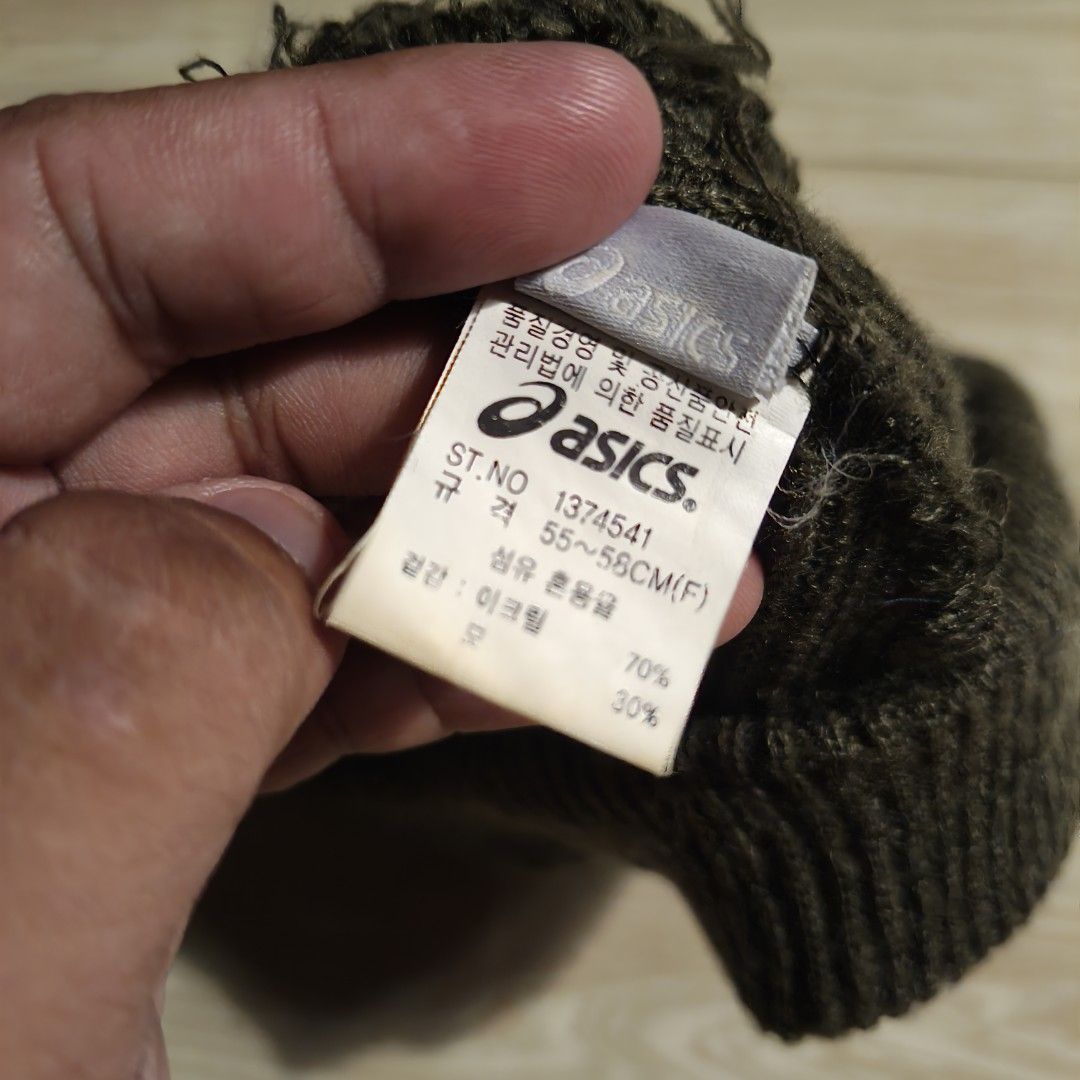 ASICS KNITTED BEANIE OSFA (Category: Beanies) located in Davao. Submitted by makmoonthriftdvo (Listing ID 1465681139, Image 3). Description: NO ISSUE DM 📩📩 DAVAO.