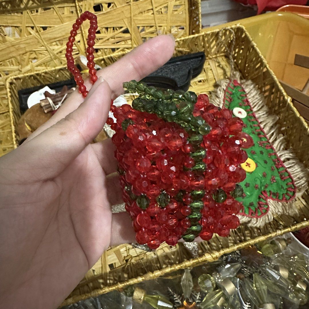 Assorted Christmas tree ornaments and decorations (Category: Vintage Collectibles) located in Kawit. Submitted by wevibevintage (Listing ID 1465742606, Image 3). Description: .