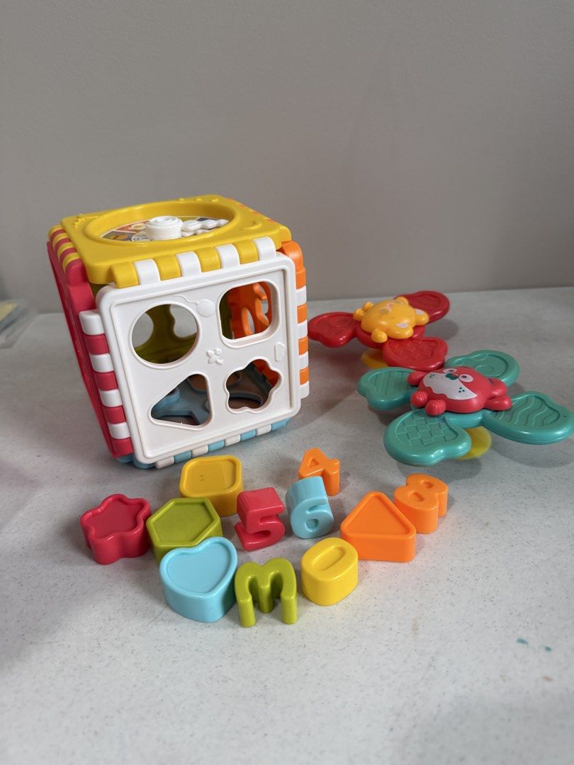 Assorted Kids’ Toys Bundle – Animals, Shape Sorter & Learning Toys (Category: Kids Toys) located in Taytay. Submitted by thestyletwins (Listing ID 1465618261, Image 3). Description: Selling a bundle of assorted toddler toys, perfect for pretend play, learning shapes/numbers and keeping little ones busy. All are preloved and may have normal signs of use. Selling as a set as we’re decluttering. Includes: * 8 cute animal figures — 2 monkeys, 2 eleph