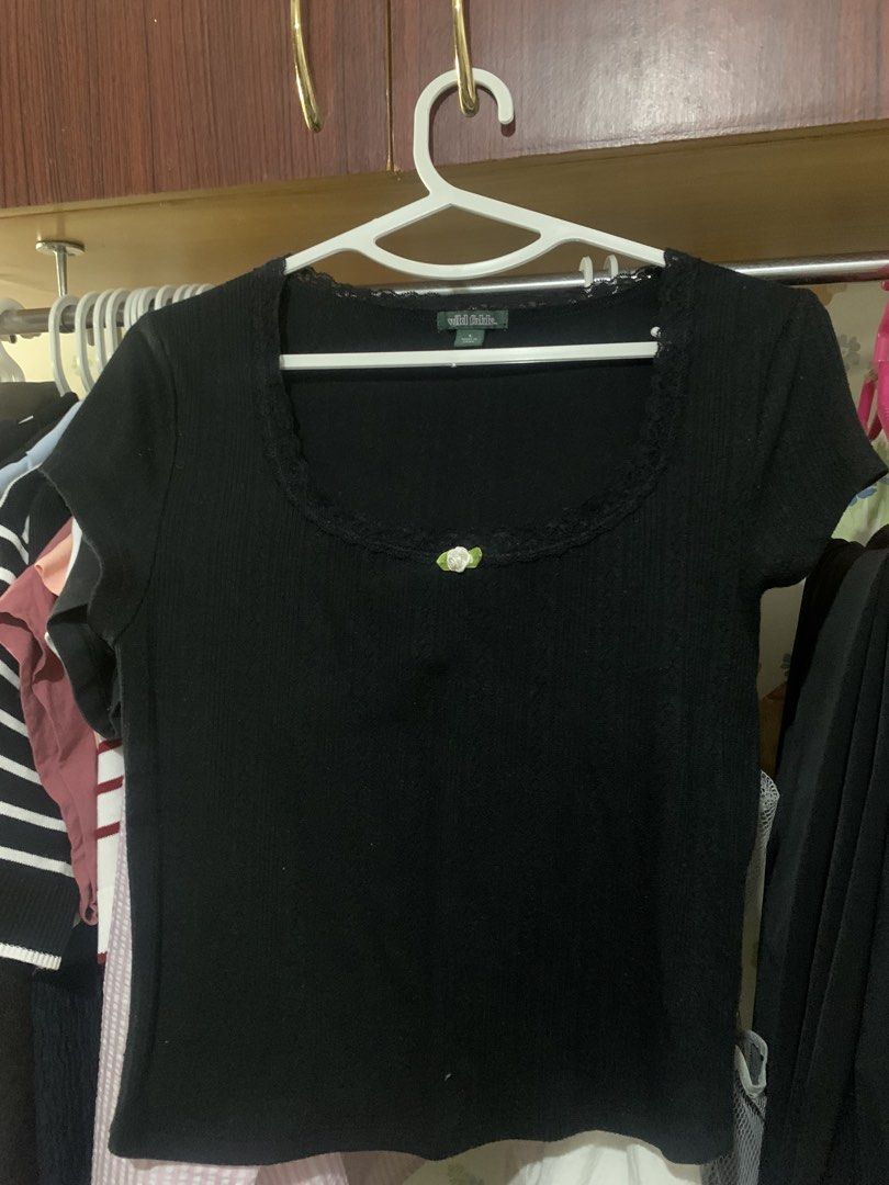 Assorted Tops Vest Cardigan Bundle Take all - 9 tops (Category: Others Tops) located in Paranaque City. Submitted by cartskm (Listing ID 1465677031, Image 3). Description: - 9 pieces assorted tops bundle - 1 Red Filar spaghetti strap top (M on tag) - 1 Black short sleeve top with lace trim and flower detail - 2 sweater vest - 4 basic short sleeve tees (blue, brown, black, mauve) - 1 Gamosa cardigan (semi cropped) - Ready to ship!.