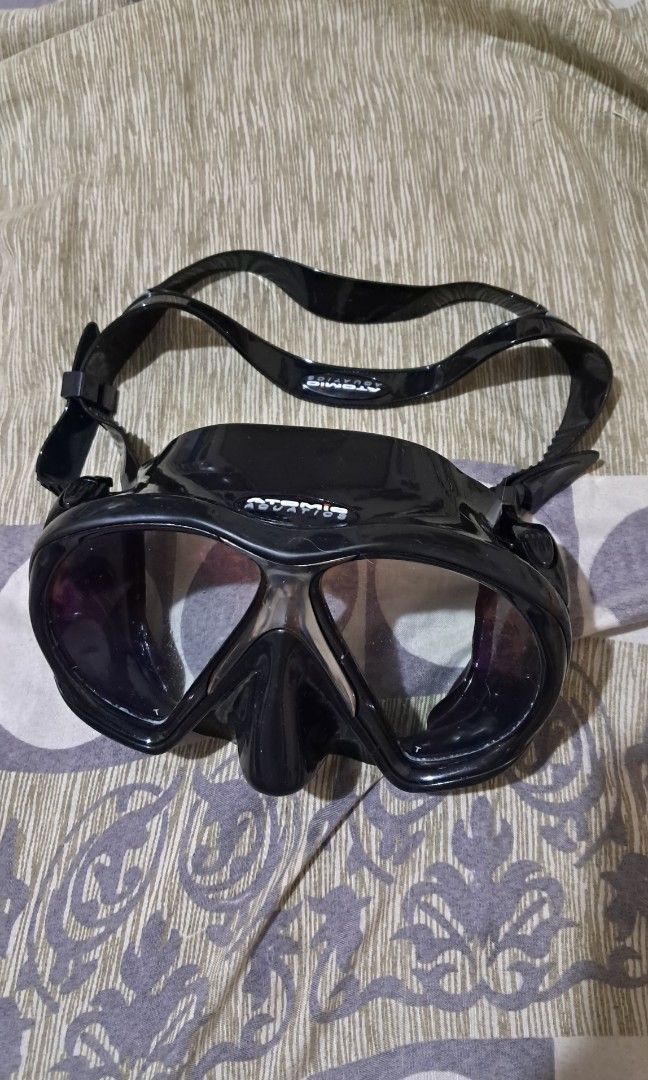 Atomic Aquatics SubFrame Mask in all-black (Category: Water Sports) located in Las Pinas. Submitted by kaswakto (Listing ID 1465602451, Image 2). Description: 〽️ Atomic Aquatics SubFrame Mask in all-black 〽️ excellent condition 💰Php 1500 +sf 📌Lpdh Las Pinas/Evacom or Valley2 Paranaque 📞09174614978 contact no. 🗳️Payment thru Gcash 09174614978 Jayvie Godmalin/bank transfer Bpi account 3109428438 Jayvie Godmalin 🛵Shipping thru J&t or lalamove.