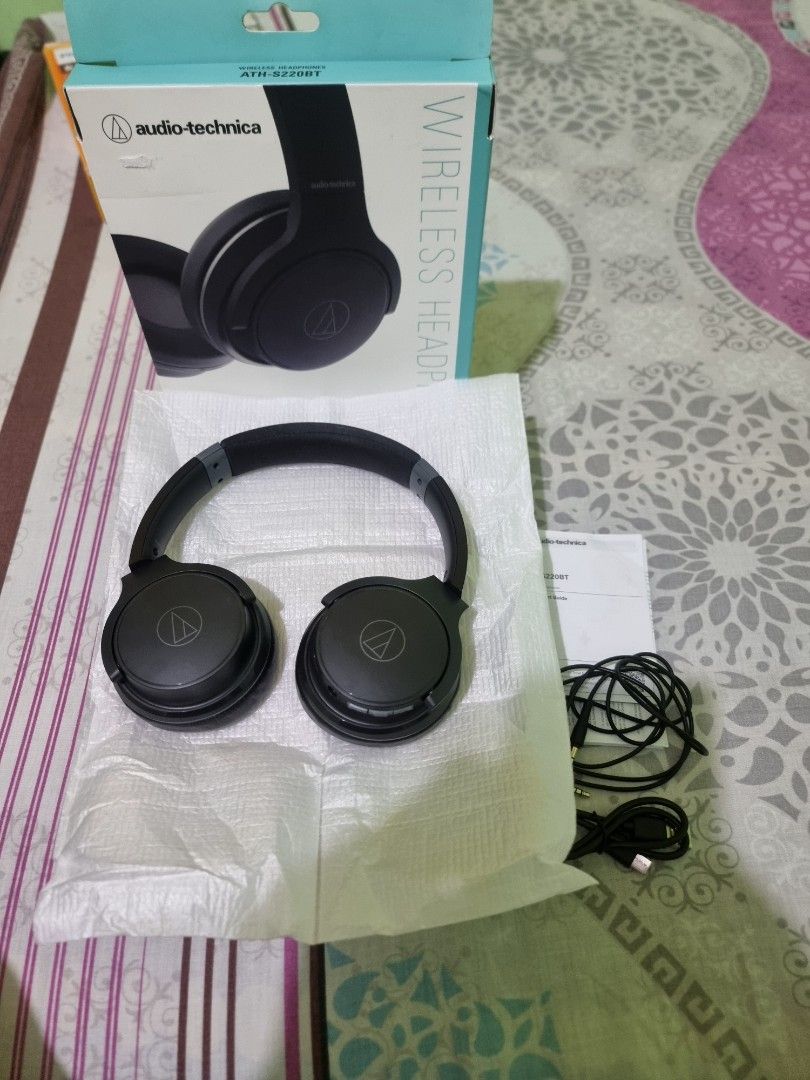 Audio-Technica ATH-S220BT (Category: Headphones & Headsets) located in Manila. Submitted by samlopez90 (Listing ID 1465699742, Image 3). Description: Audio-Technica:Brand New Out of Box (BNOB) / 10/10 Condition. The box was opened, but the headphones have never been used. • Audio-Technica ATH-S220BT (Black) • Wireless Bluetooth connection with up to 60 hours of battery life. • Features Low Latency mode and Fast Pair. • Comes complete with the ori