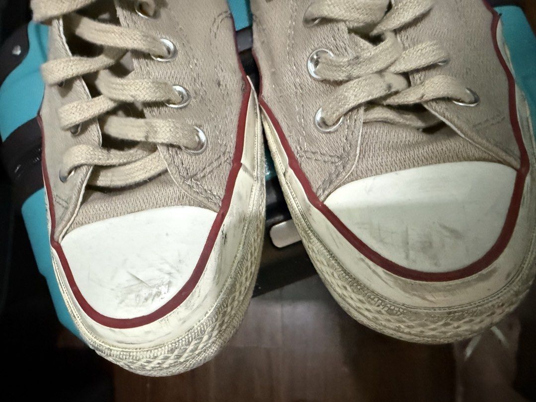 AUTH CONVERSE CHUCK TAYLOR 9.5 UNISEX (Category: Sneakers) located in Pasig City. Submitted by stringkits (Listing ID 1465648781, Image 3). Description: AUTH 9.5 UNISEX.