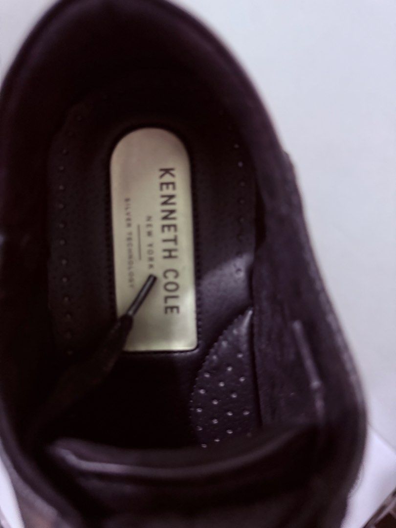 AUTH KENNETH COLE (Category: Casual Shoes) located in Pasig City. Submitted by stringkits (Listing ID 1465650727, Image 3). Description: AUTH BNE 9.5 MENS.