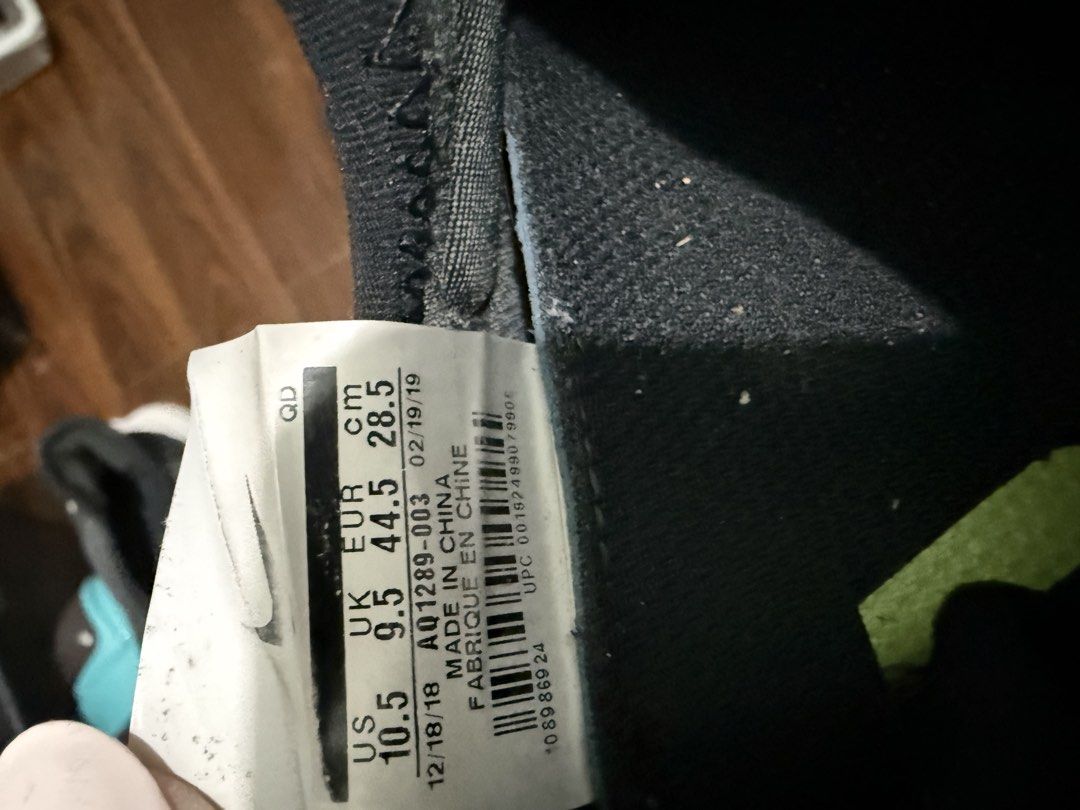 AUTH NIKE (Category: Sneakers) located in Pasig City. Submitted by stringkits (Listing ID 1465650290, Image 3). Description: AUTH 10.5 USA MENS.