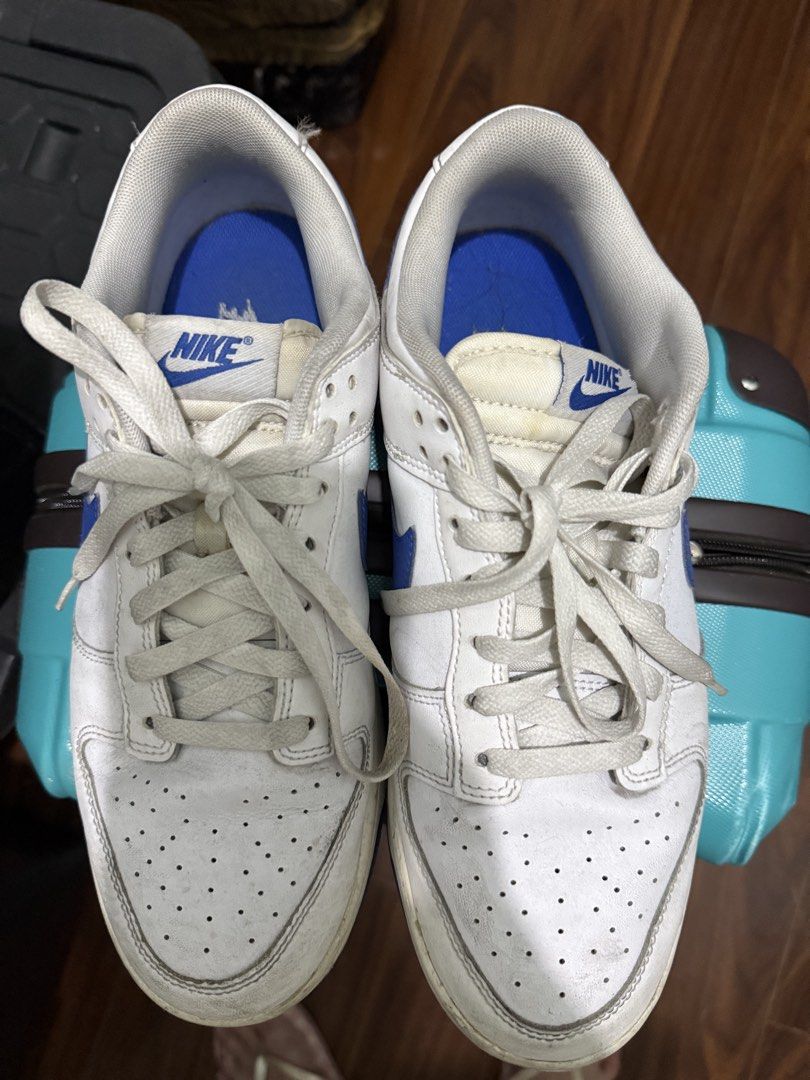 AUTH NIKE MENS UK SIZE 9.5 (Category: Sneakers) located in Pasig City. Submitted by stringkits (Listing ID 1465647710, Image 1). Description: AUTH 8.5 MENS SIZE .