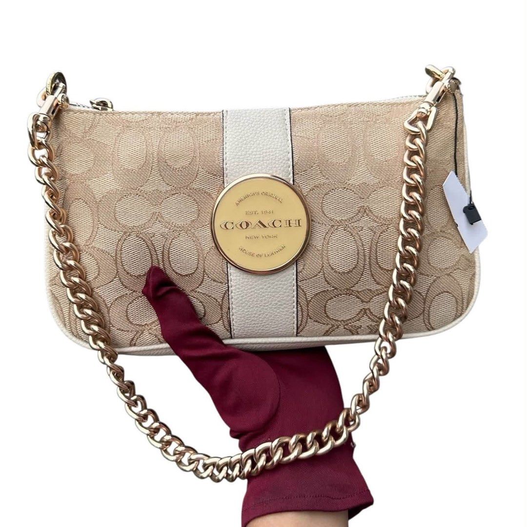 Authentic COACH (Category: Shoulder Bags) located in San Fabian. Submitted by rei_aniels (Listing ID 1465579329, Image 2). Description: Authentic COACH Like new Kili Bag Kasya Long wallet Nylon Leather Magaan lng ang chain Super ganda sa actual .