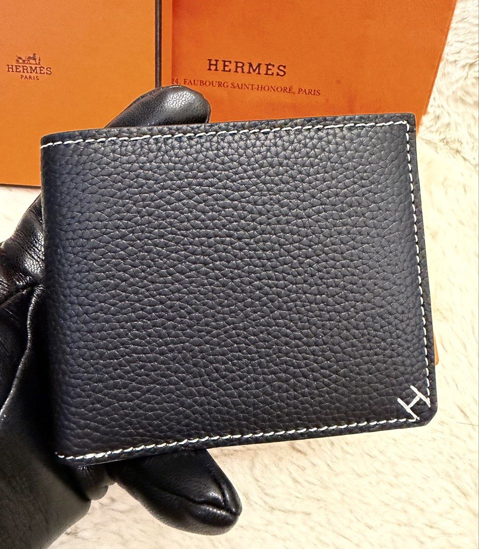 Authentic Hermès Bifold Togo Leather Wallet for Men (Category: Wallets & Card Holders) located in Manila. Submitted by mrsmdxbseller (Listing ID 1465581280, Image 1). Description: .