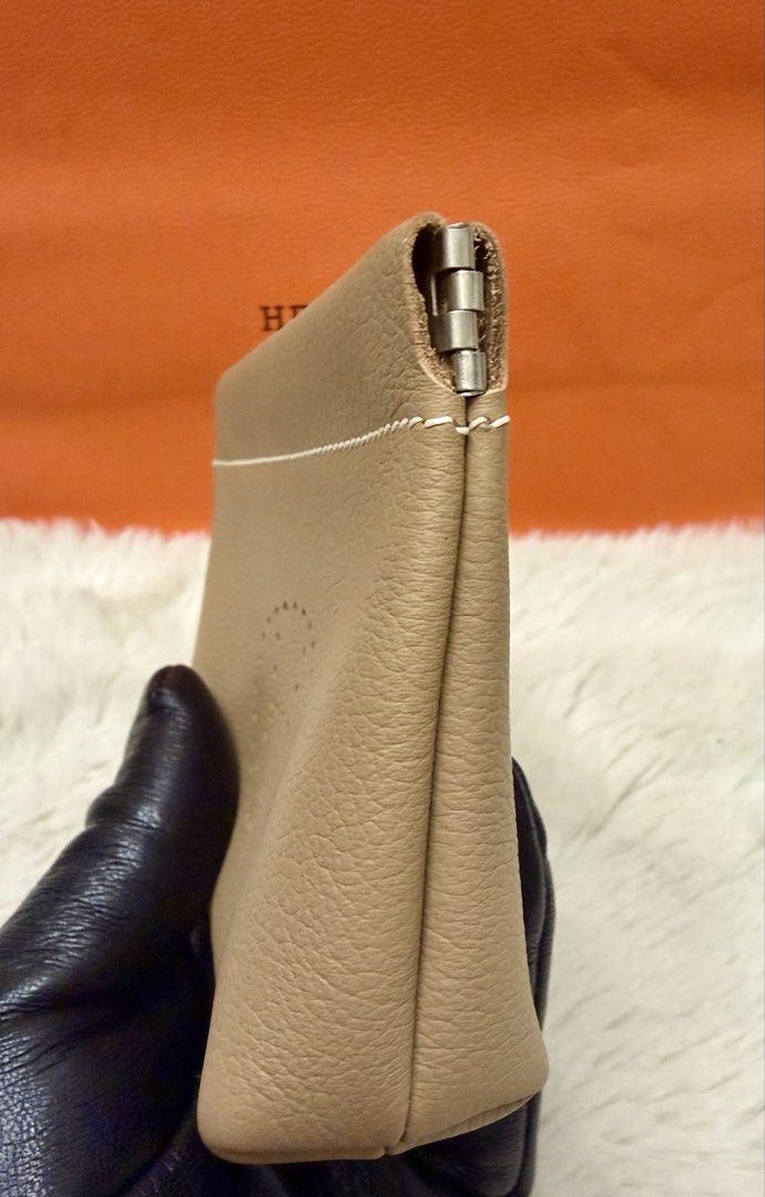 Authentic Hermès Leather Coin Pouch in Naturelle (Category: Wallets & Card Holders) located in Manila. Submitted by mrsmdxbseller (Listing ID 1465580972, Image 3). Description: .