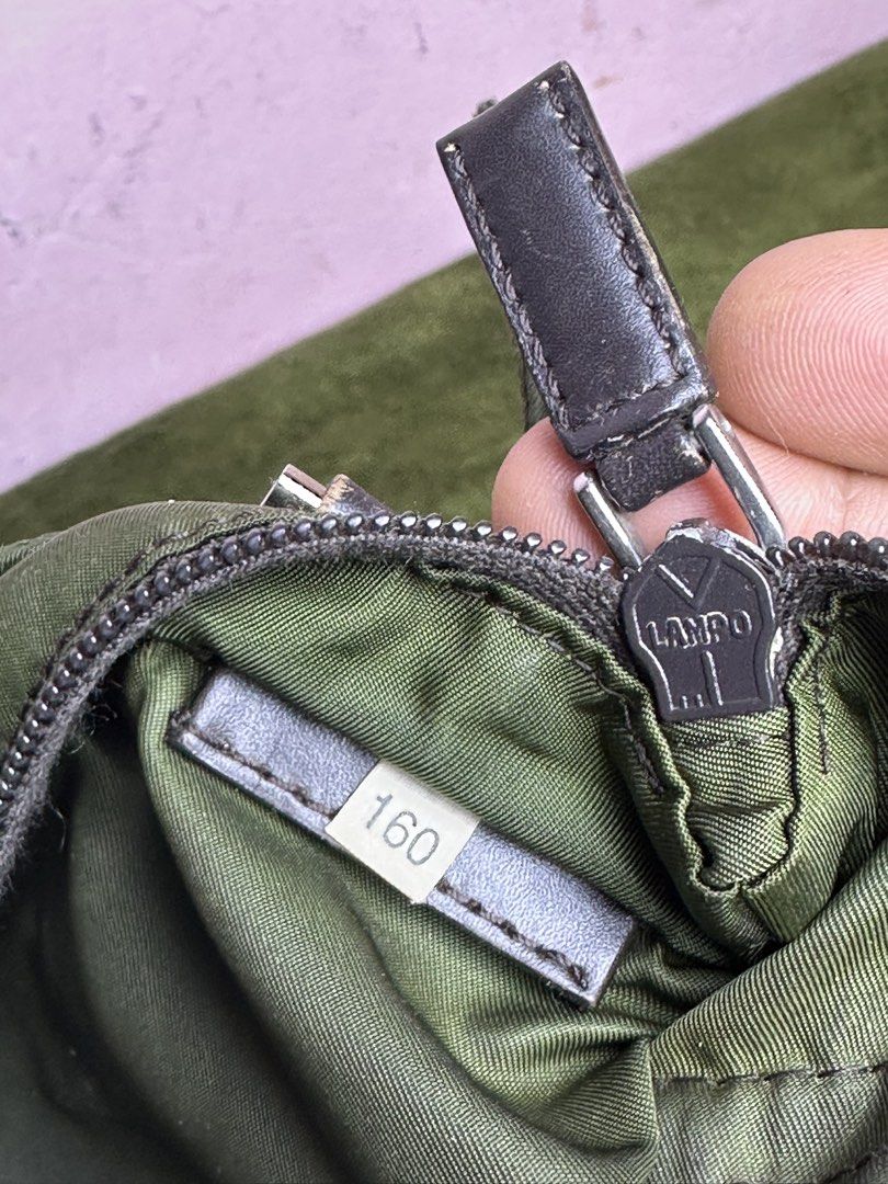 Authentic prada (Category: Sling Bags) located in Tawau. Submitted by itemscondstore (Listing ID 1465703147, Image 3). Description: Item bundle Kondisi ok Ada kesan warna.