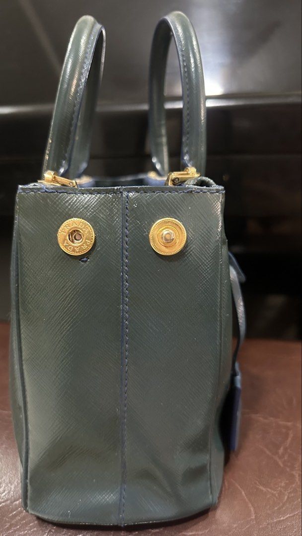 Authentic Prada Saffiano Lux Double Zip Small (Category: Luxury Bags & Wallets) located in Las Pinas. Submitted by marshmallowmax (Listing ID 1465598201, Image 3). Description: Guaranteed Authentic! Excellent used, minimal signs of usage only No more inclusions but will provide generic dustbag.