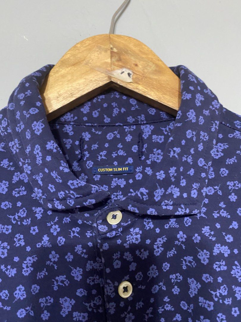 AUTHENTIC RALPH LAUREN AOP POLO SHIRT (Category: Tshirts & Polo Shirts ) located in Antipolo. Submitted by treasurethings02 (Listing ID 1465722744, Image 3). Description: Ralph Lauren Aop Polo shirt Excellent Condition 10/10 CR Issue neck tag cut Dimensions 19/27 Medium Photo Details .