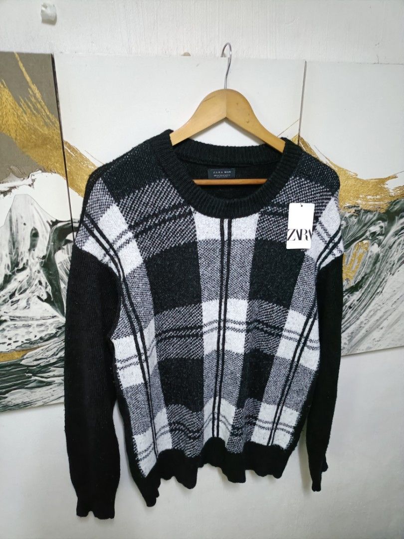 AUTHENTIC Zara's 2016 Fall/Winter Knitwear Collection (Category: Activewear) located in Manila. Submitted by bvnnie (Listing ID 1465707916, Image 3). Description: Zara's 2016 Fall/Winter Knitwear Collection Waistline /Widht 21 Lenght/ 27 fittings is LARGE Excellent Condition, Issue:0 Message if you have any other question about sizing. We do shipping nation wide I'm also open for video call so that you can see the item you 're interested to buy. 