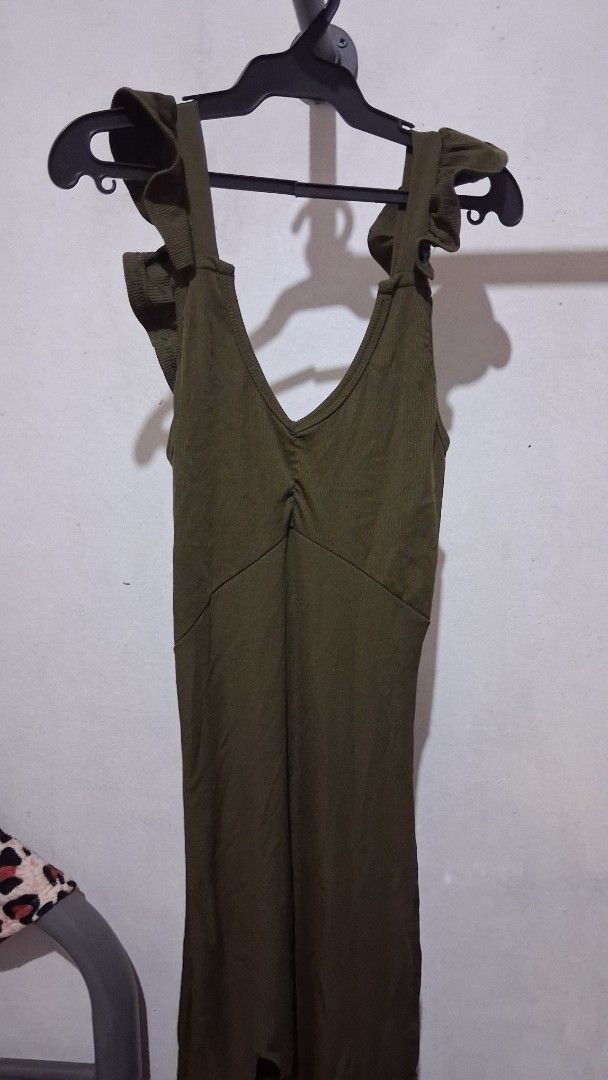 B1T1 Dresses Pink and Green (Category: Dresses) located in Manila. Submitted by boldfish_512666 (Listing ID 1465744247, Image 3). Description: - 👗 Item 1: Light pink sleeveless dress - Material: Layered chiffon - Detail: Floral rosette accent near bottom hem - 🌿 Item 2: Olive green ribbed dress - Material: Stretchy textured fabric - Detail: Shoulder straps with ruffled accents.