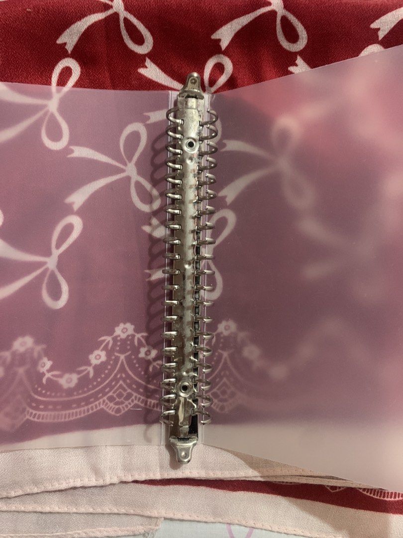 B5 ring binder cover (Category: Stationery & School Supplies) located in Navotas City. Submitted by elaitems (Listing ID 1465729154, Image 2). Description: - B5 ring binder - comes with 3 colored separators - freebies: cute sticky/notepad.