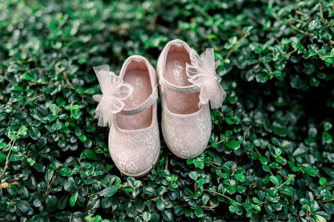 Baby shoes (Category: Babies & Kids Fashion) located in Muntinlupa City. Submitted by Tins_preloved (Listing ID 1465588034, Image 1). Description: Size 23 Good for 1 year old. Used only once. Pretty nito. Promise. .