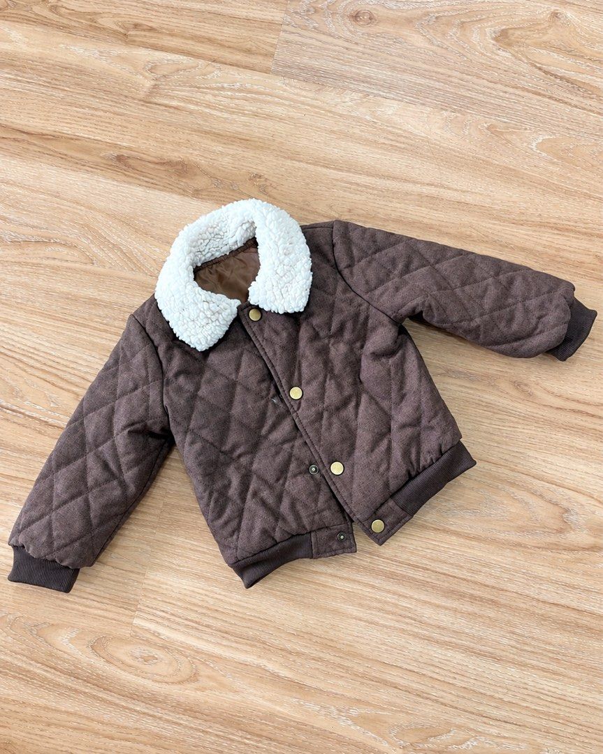 Baby Winter Jacket (Category: Babies & Kids Fashion) located in Las Pinas. Submitted by amari0302 (Listing ID 1465649110, Image 1). Description: DECLUTTERING : For 18-24 months baby girl Used once only.