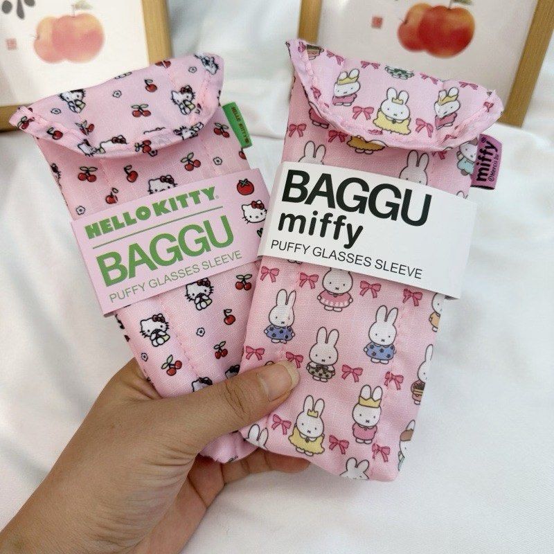 Baggu Small Pouch (Category: Purses & Pouches) located in Manila. Submitted by patchypat01 (Listing ID 1465608843, Image 1). Description: ETA OCT 15-17.