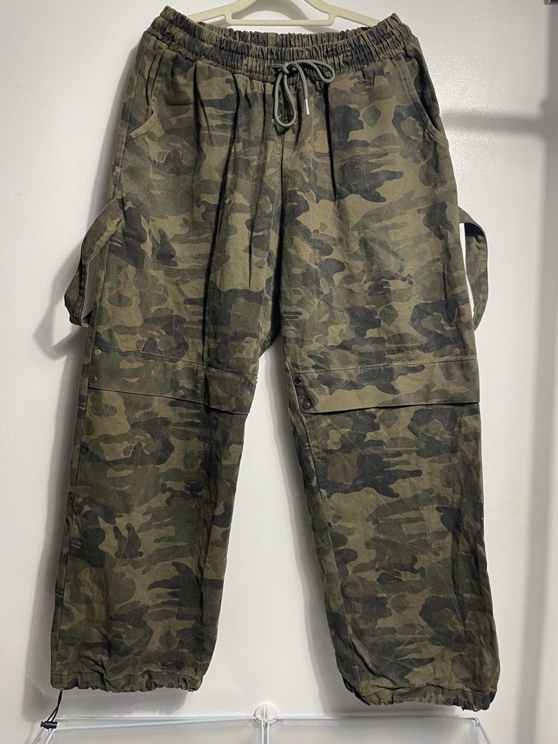 Baggy Heavy Denim Camou Pants (Category: Joggers) located in Rizal. Submitted by akoheats (Listing ID 1465726611, Image 1). Description: Excellent Condition ✨ Issue:None! Size: Freesize Free Size Garterized 38” length 📌 Accepts layaway (up to 15 days) ❗️Check item carefully before purchasing ❗️No returns or exchanges after purchase.