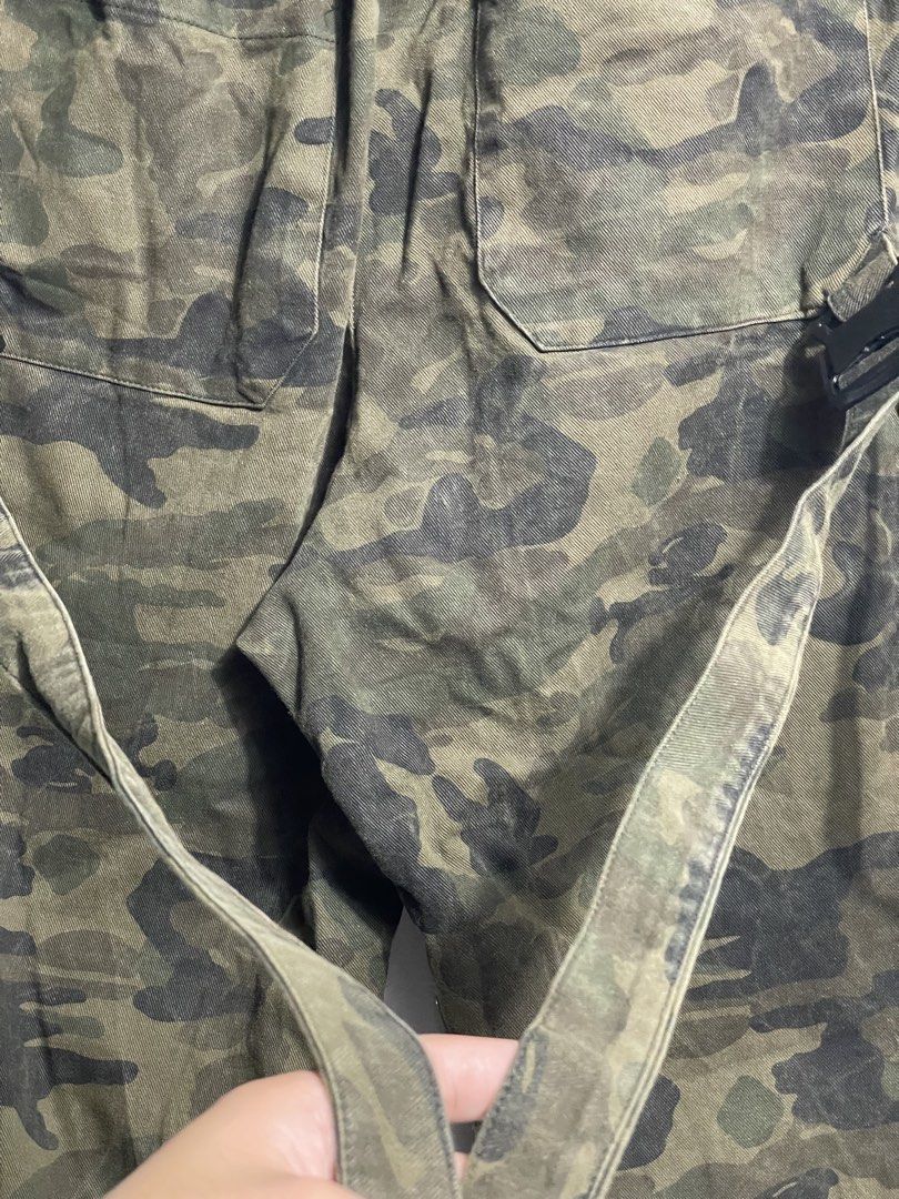 Baggy Heavy Denim Camou Pants (Category: Joggers) located in Rizal. Submitted by akoheats (Listing ID 1465726611, Image 3). Description: Excellent Condition ✨ Issue:None! Size: Freesize Free Size Garterized 38” length 📌 Accepts layaway (up to 15 days) ❗️Check item carefully before purchasing ❗️No returns or exchanges after purchase.