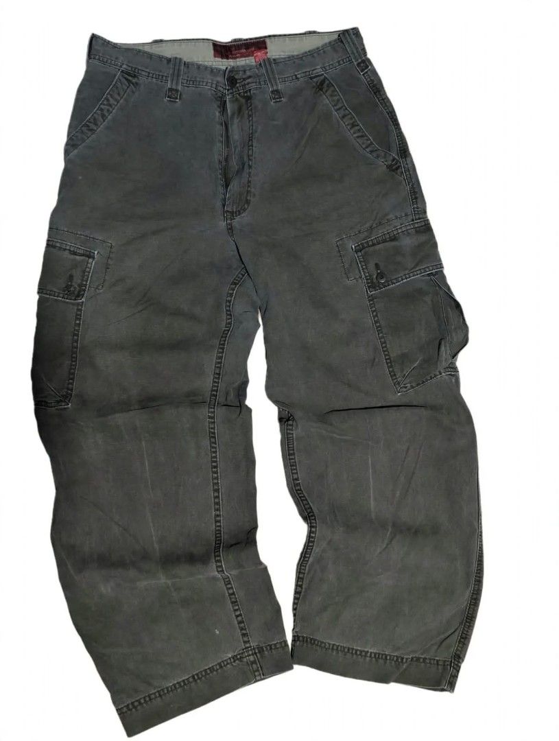 BAGGY PANTS (Category: Jeans) located in Manila. Submitted by vastpenguin.fe4763 (Listing ID 1465677547, Image 1). Description: .