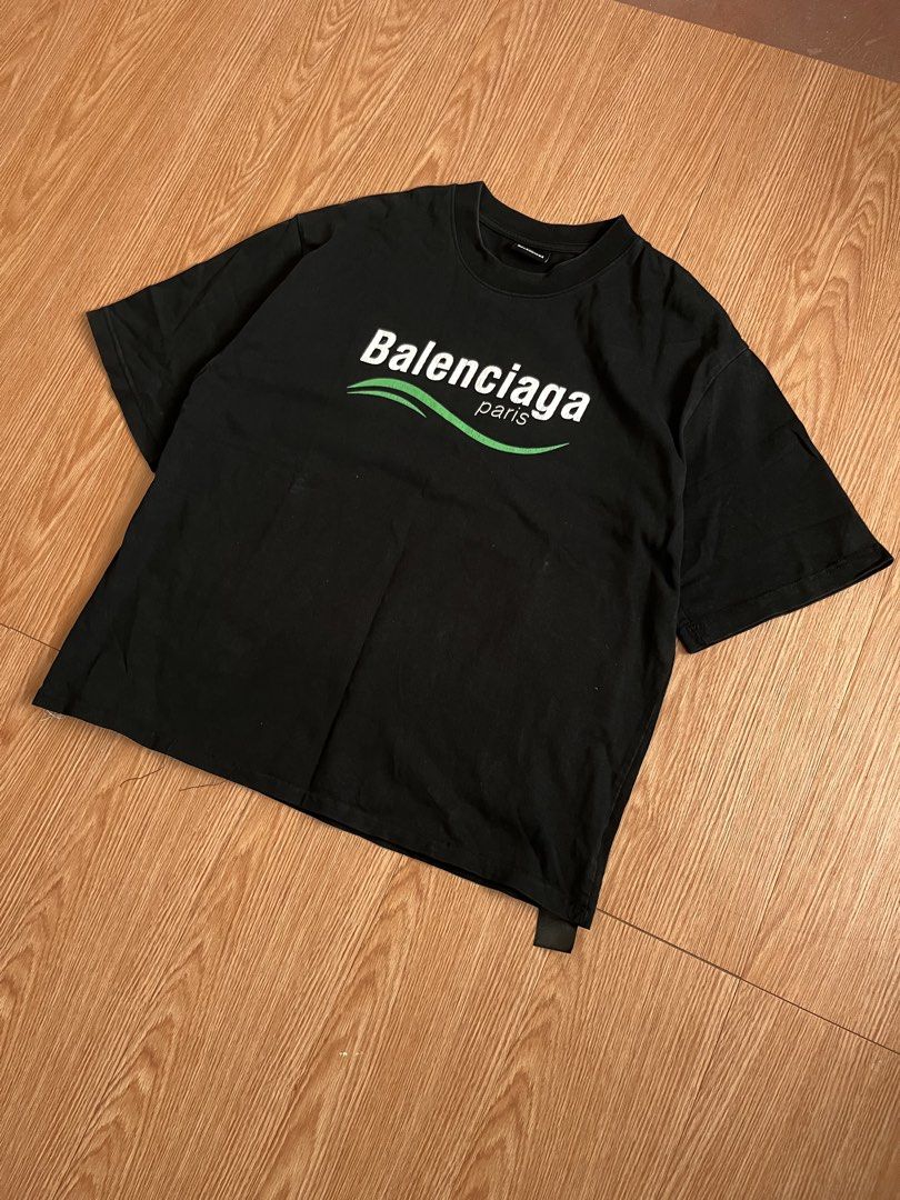 Balenciaga boxy shirt (Category: Tshirts & Polo Shirts ) located in Sorsogon. Submitted by archiverags (Listing ID 1465603397, Image 2). Description: FIXED PRICE (not accepting offers below) 22x26 Altered hem No issues Solid fitting.