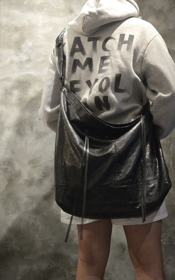 Balenciaga XL Courier (Category: Luxury Bags & Wallets) located in Meycauayan. Submitted by tuschy (Listing ID 1465674745, Image 3). Description: selling my preloved balenciaga xl courier with legit grail.