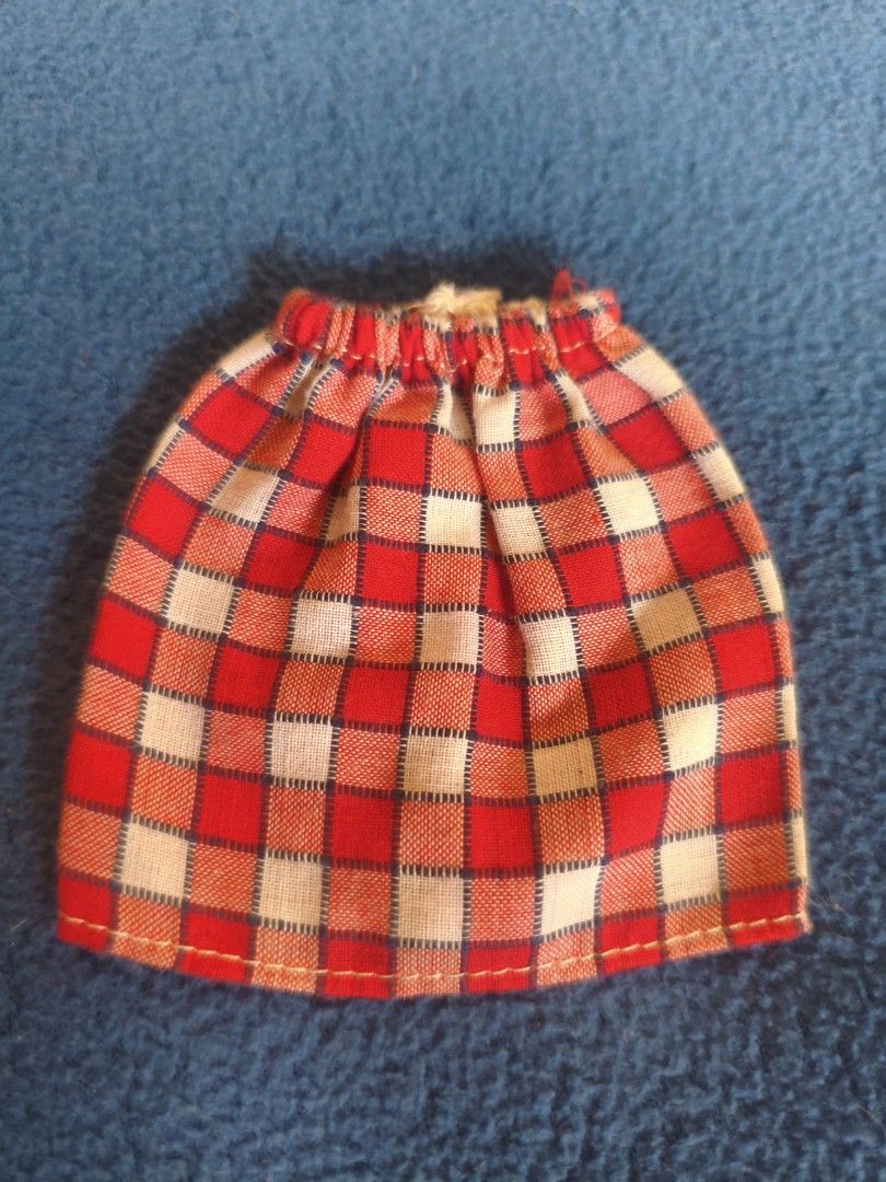 Barbie Clothes (Category: Vintage Collectibles) located in Imus. Submitted by phoebe.ph (Listing ID 1465591732, Image 3). Description: 1. 100 2. 150 3. 120 4. 150 5. 70 6. 100.