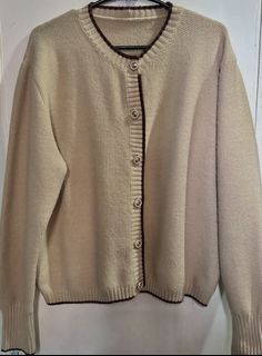 (Category: ) located in . Submitted by chicfinds.moon (Listing ID 1465685469, Image 1). Description: .