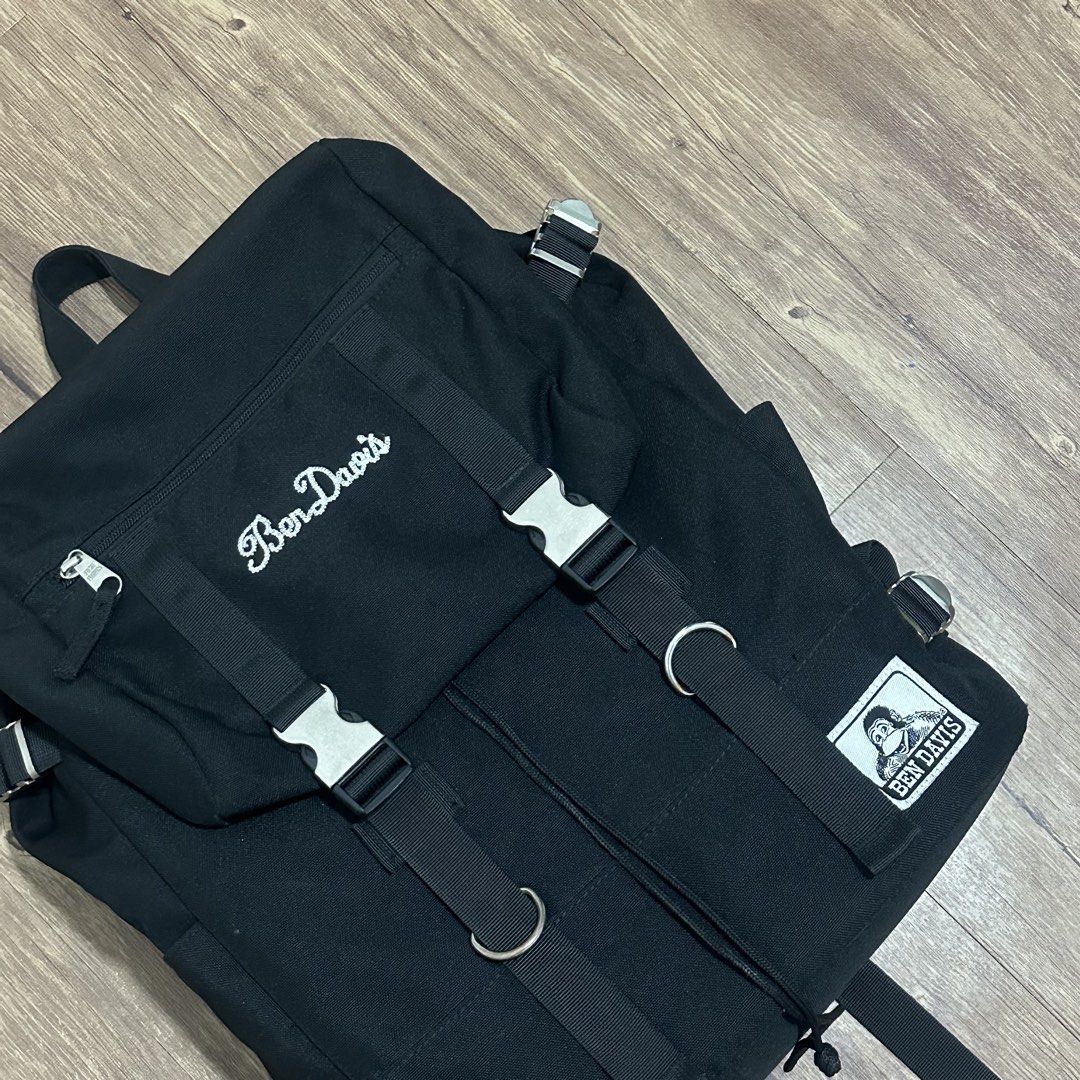 Ben Davis Backpack (Category: Backpacks) located in Calamba. Submitted by dripparadise.archive (Listing ID 1465748601, Image 3). Description: Ben Davis Backpack - In Excellent condition - No issue 1780+ Shipping fee.