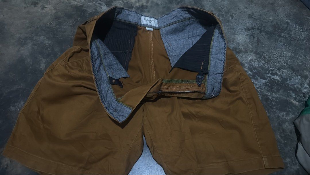 Billabong Chino Shorts (Category: Chinos) located in Danao, Cebu. Submitted by welvirinec29053 (Listing ID 1465670227, Image 3). Description: Billabong Chino Shorts Size Color rate 10/10 Napaka ganda pa neto.