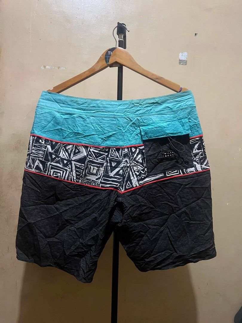 BILLABONG TRIBONG (Category: Swim Trunks & Board Shorts) located in Iligan City. Submitted by thriftoukay2020 (Listing ID 1465687820, Image 3). Description: BILLABONG TRIBONG SIZE 33-34 LENGTH 18 EXCELLENT MOP:GCASH FIRST TO PAY, FIRST TO OWN! DM TO PURCHASE📩📩.