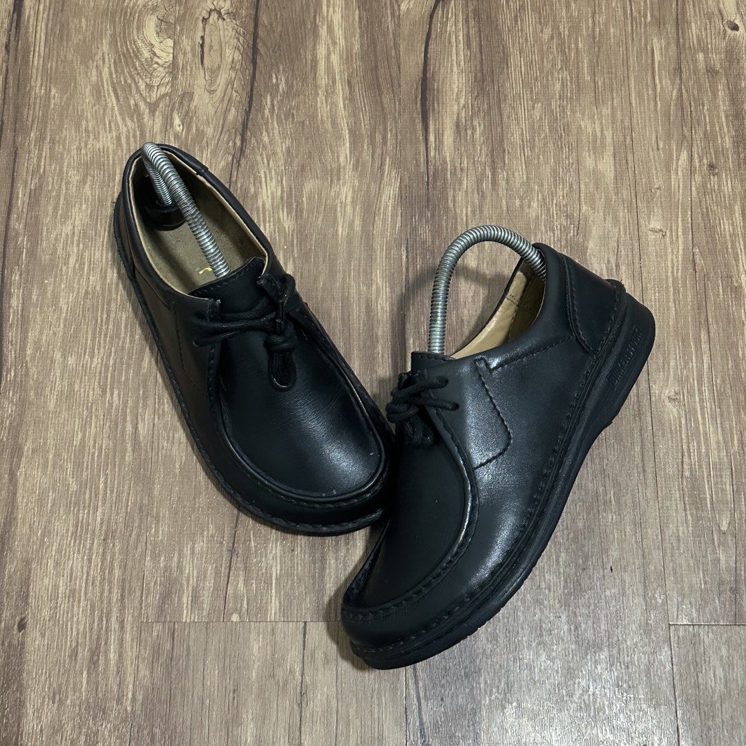 Birkenstock Pasadena (Category: Flats & Sandals) located in Calamba. Submitted by dripparadise.archive (Listing ID 1465749177, Image 1). Description: Birkenstock Pasadena - In Excellent condition EUR 38 No issue Pm if interested 📩.