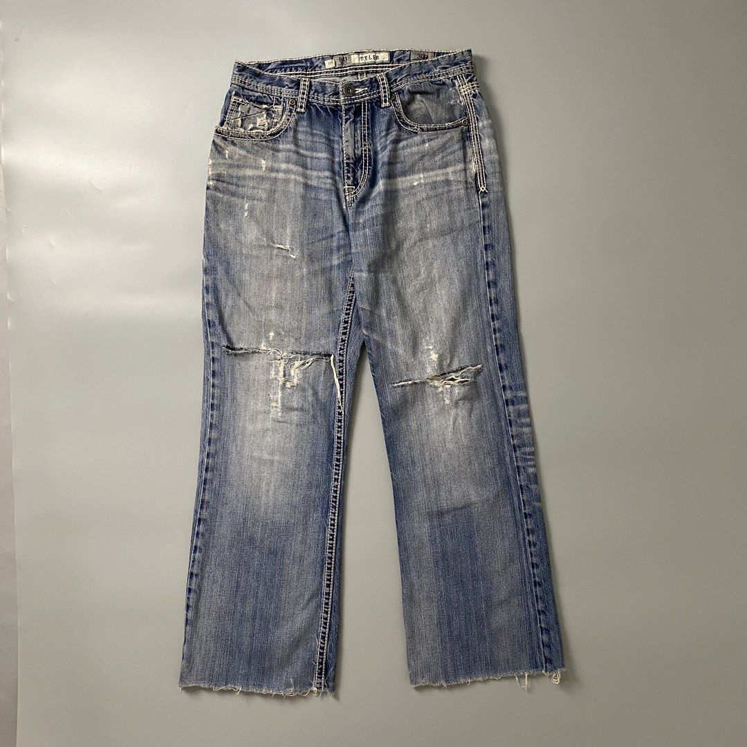 BKE👖| Blue Y2K Distressed Bootcut Denim Jeans (Category: Jeans) located in Bulacan. Submitted by orc.ph (Listing ID 1465691968, Image 1). Description: BKE👖| Blue Y2K Distressed Denim Jeans Material Used: 100% Cotton - Blue - Denim - Straight-Leg - Belt Loop Attached - Zipper and Button Closure - Multi Pockets - Baggy - Casual - Streetwear -Y2k -Whisker Fading -Grunge -Size: M -Waistline: 31” -Length: 38” -Thighs: 10.5” -Leg Opening: 10” -Rise: 