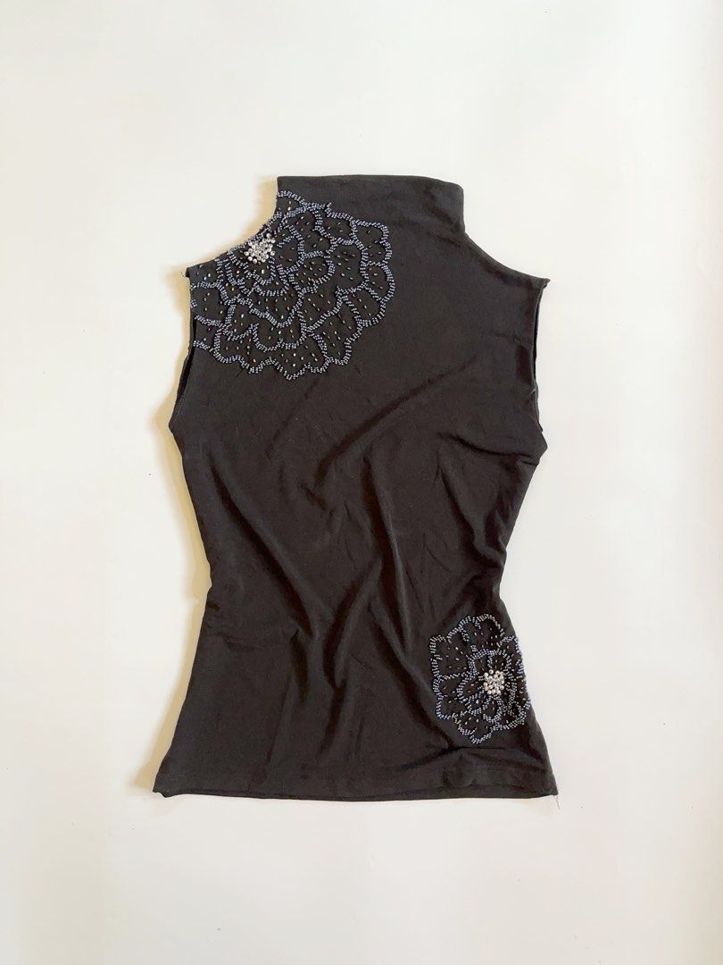 Black Beaded Floral Asymmetrical Neck Top (Category: Others Tops) located in Lianga. Submitted by preyala (Listing ID 1465667626, Image 1). Description: Black Beaded Floral Asymmetrical Neck Top Size: Bust: 31-35 Length: 24.8 Mine 350 Grab 380 Grabbing ends at 10:00 PM (today).
