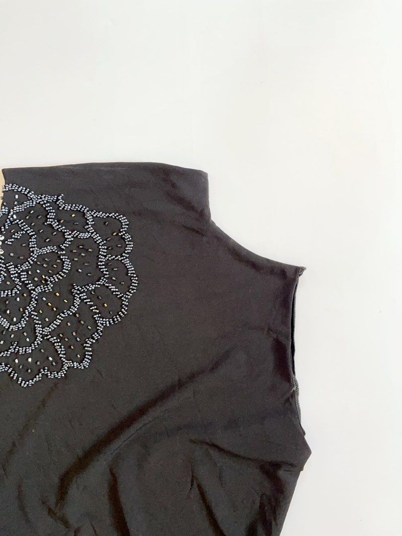 Black Beaded Floral Asymmetrical Neck Top (Category: Others Tops) located in Lianga. Submitted by preyala (Listing ID 1465667626, Image 2). Description: Black Beaded Floral Asymmetrical Neck Top Size: Bust: 31-35 Length: 24.8 Mine 350 Grab 380 Grabbing ends at 10:00 PM (today).
