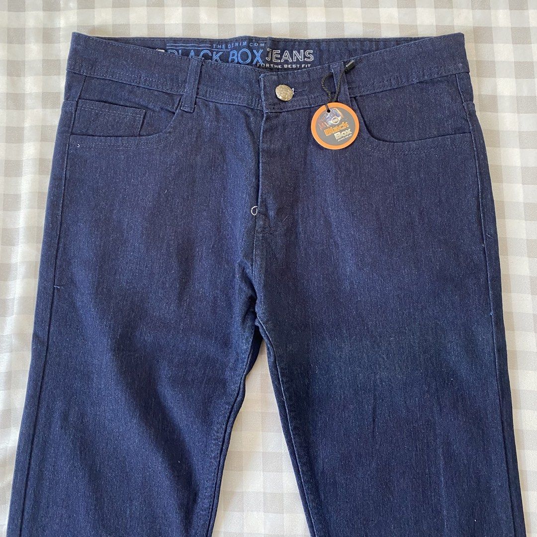 Black Box Jeans Denim Dark Blue Pants (Category: Jeans) located in Concepcion. Submitted by dostheseller (Listing ID 1465625689, Image 1). Description: dimes: 34 x 42.