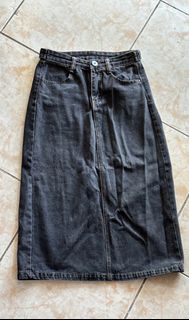 (Category: ) located in . Submitted by shop.kayescloset (Listing ID 1465630748, Image 1). Description: .