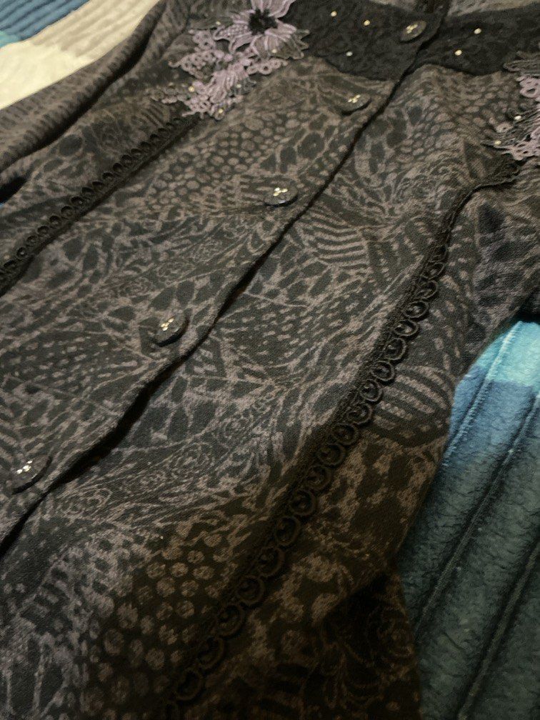 black emborided laced beaded cardigan (Category: Coats, Jackets and Outerwear) located in Manila. Submitted by pchyomi (Listing ID 1465691435, Image 3). Description: no issues .