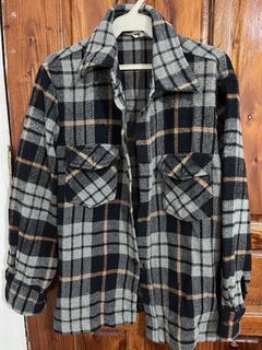 (Category: ) located in . Submitted by gbwardrobe (Listing ID 1465615348, Image 1). Description: .