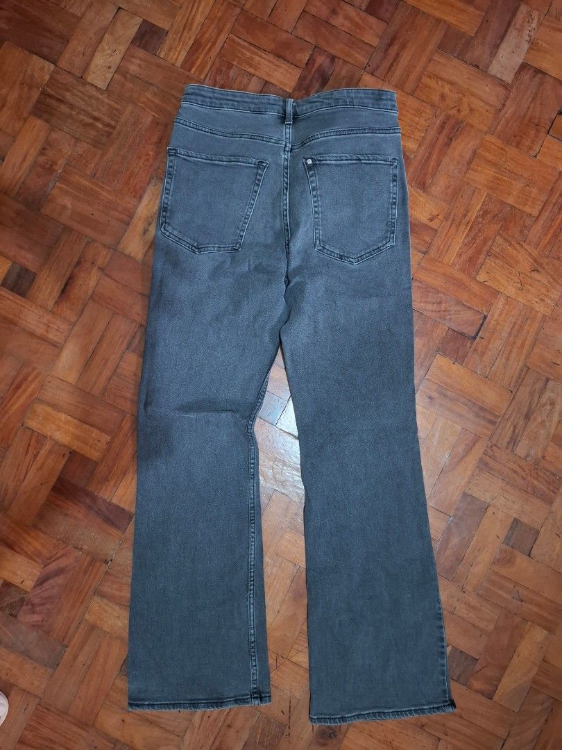 Black Jeans (Category: Jeans) located in Quezon City. Submitted by the-find (Listing ID 1465701602, Image 3). Description: .