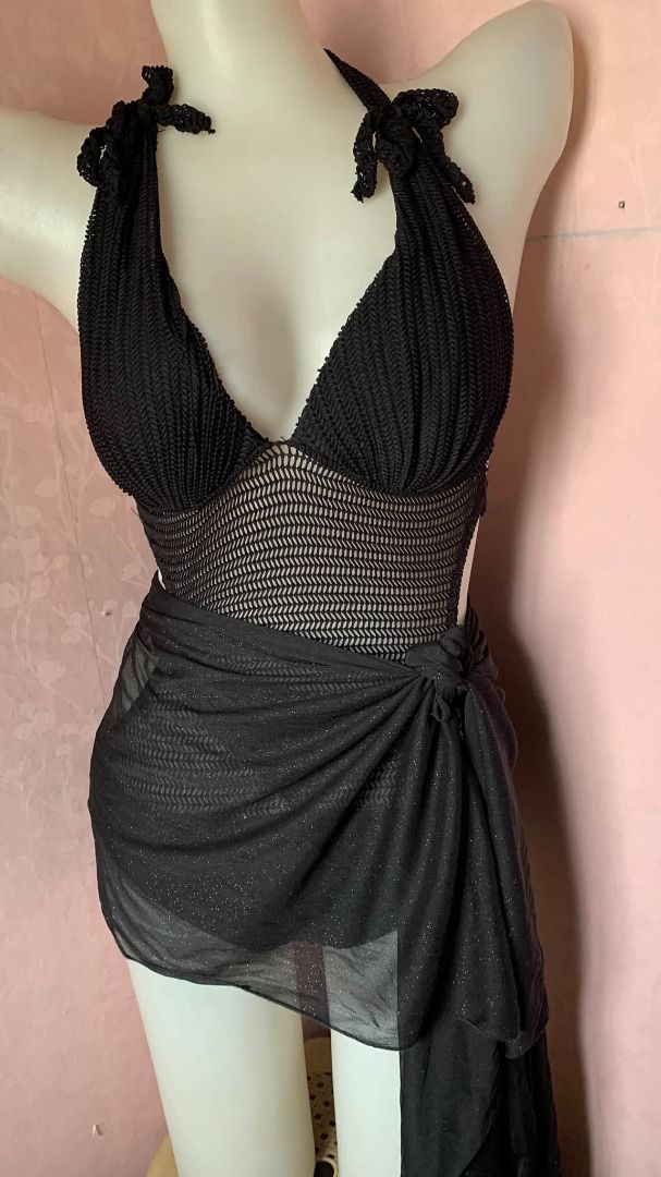 BLACK ONE PIECE WITH SCARF (Category: Bikinis & Swimsuits) located in Quezon City. Submitted by rktrendyph (Listing ID 1465640258, Image 2). Description: All items are: ✔️ Available ✔️ Preloved ✔️ Ready to Wear ✔️ Good as New sizes already included (uploaded photo) NOTE: The fit and appearance when worn may vary and are based on the model photos posted on our page. Actual photos of the item are included below each listing for your reference. If y