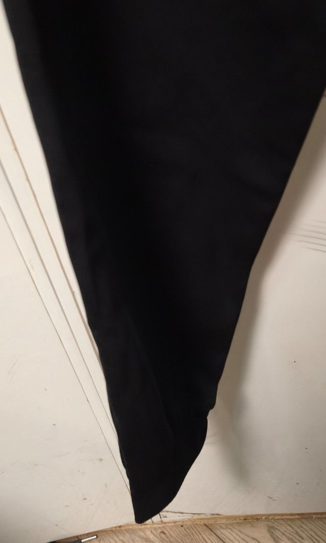 Black pants （分類：運動服裝）位於 Hong Kong。 由 gentleforest-573878 提交（商品編號 1465602401，圖片 2）。簡介： $88 or swap。