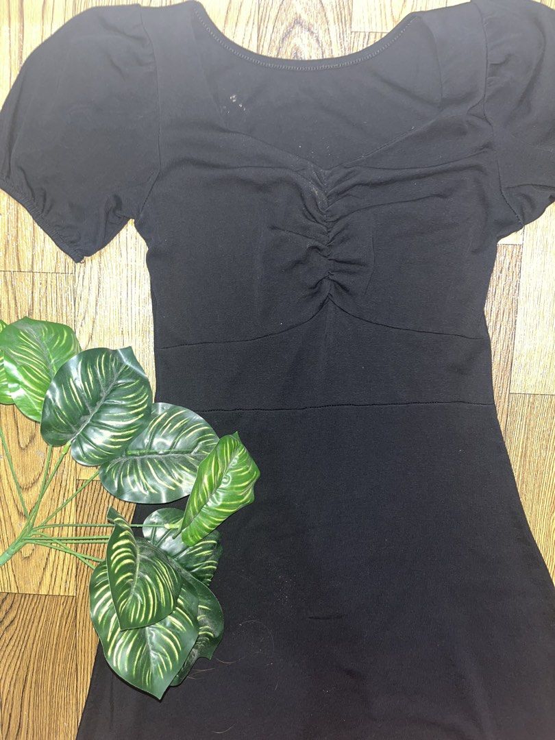 Black ruched front dress (Category: Dresses) located in Tarlac. Submitted by yuejunnie (Listing ID 1465679555, Image 2). Description: Please manage expectations Fit XS to M With slit.