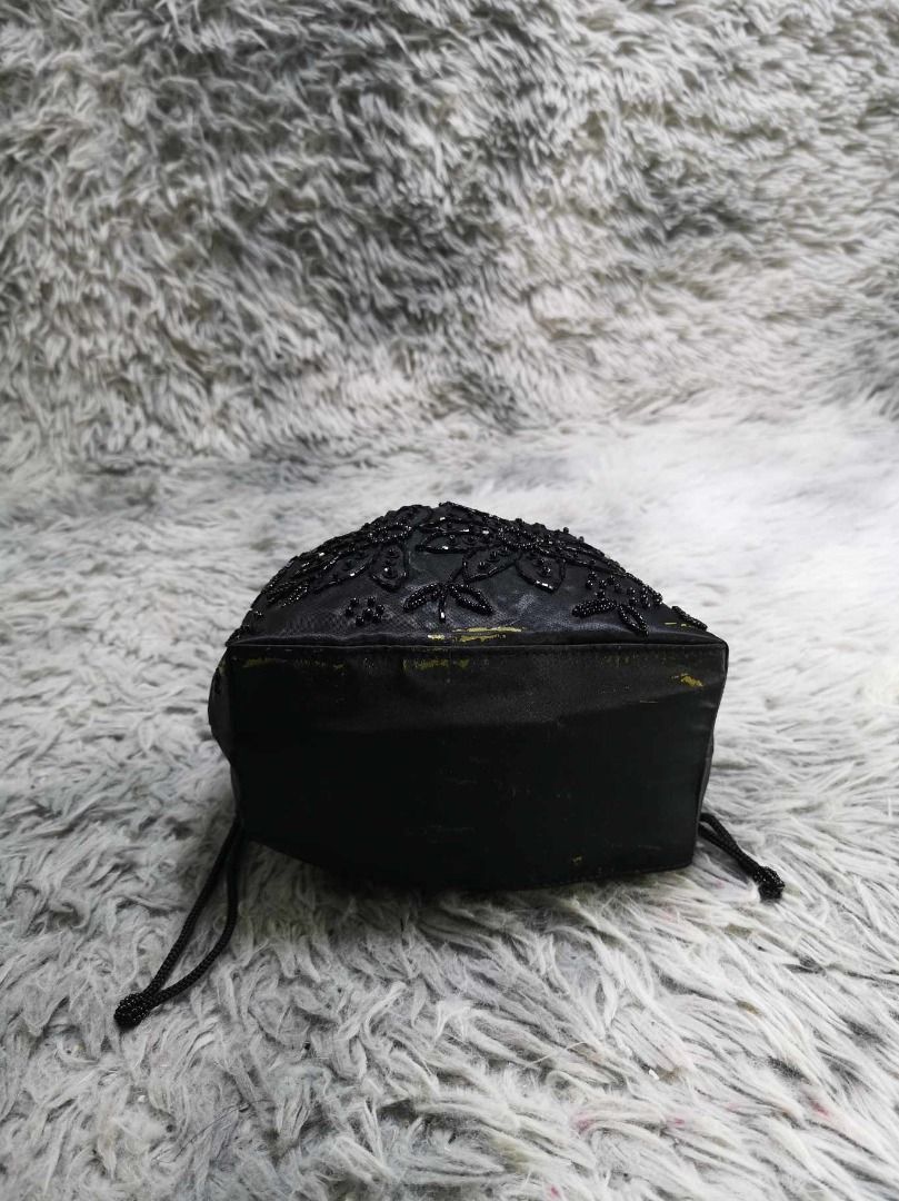 Black Satin Classic Dumpling Hand Bag (Category: Purses & Pouches) located in Santa Cruz. Submitted by jmy_surplus.2 (Listing ID 1465688051, Image 3). Description: Size ; L - 7.6 W - 8.4 Color ; Black Type ; Hand bag Brand ; No brand Material ; Synthetic Style ; Black Drawstring Satin hand bag LR 129 JMY 5 Batch #224.