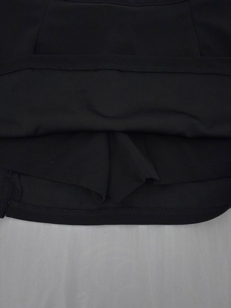 Black Skort (Category: Skirts) located in Manila. Submitted by niellaeun (Listing ID 1465685342, Image 2). Description: Used once Size: 2XL on tag (pero maliit sizing so more on XL) 31-32 RFS: Decluttering .