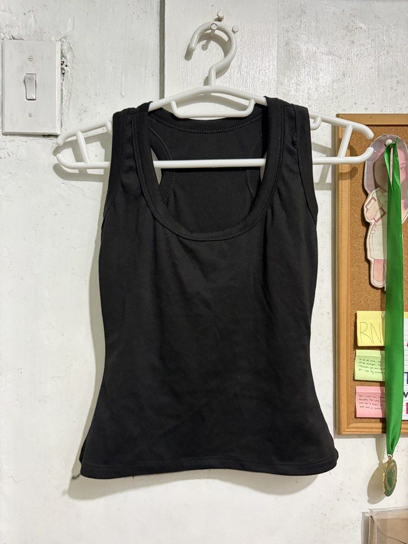 Black Sleeveless Top (Category: Sleeveless) located in Quezon City. Submitted by berrystrawng (Listing ID 1465708077, Image 1). Description: .