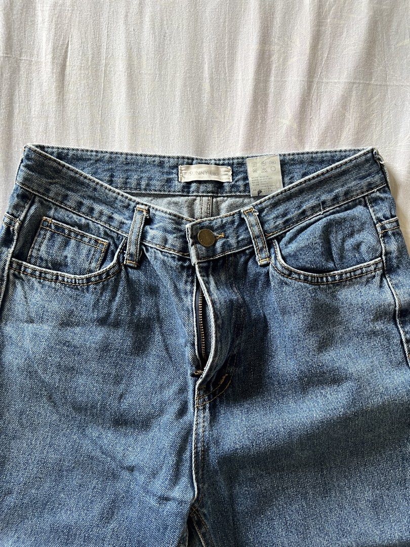Blue Denim Jeans Raw Hem (Category: Jeans) located in Quezon City. Submitted by katedeclutter (Listing ID 1465602029, Image 2). Description: .